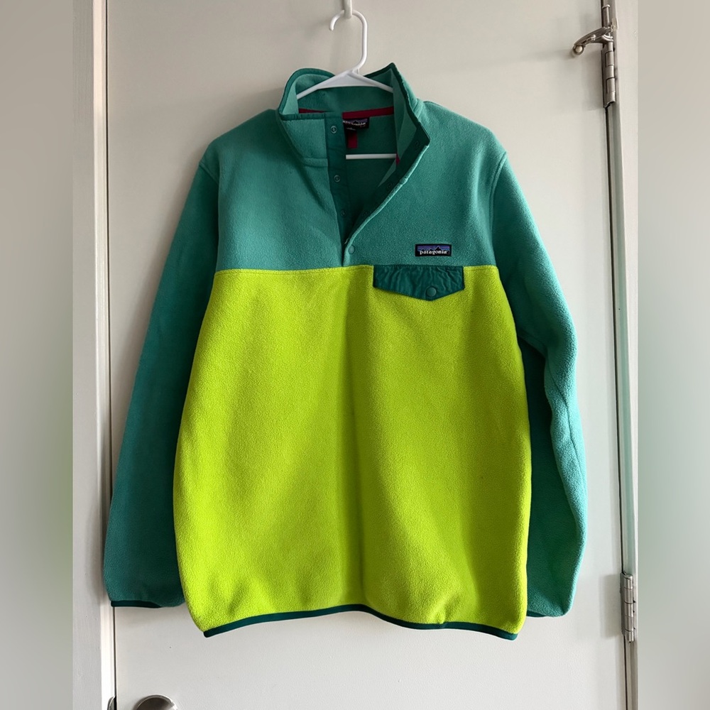 Patagonia Women's Lightweight Synchilla® Snap-T® Fleece Pullover - Size L